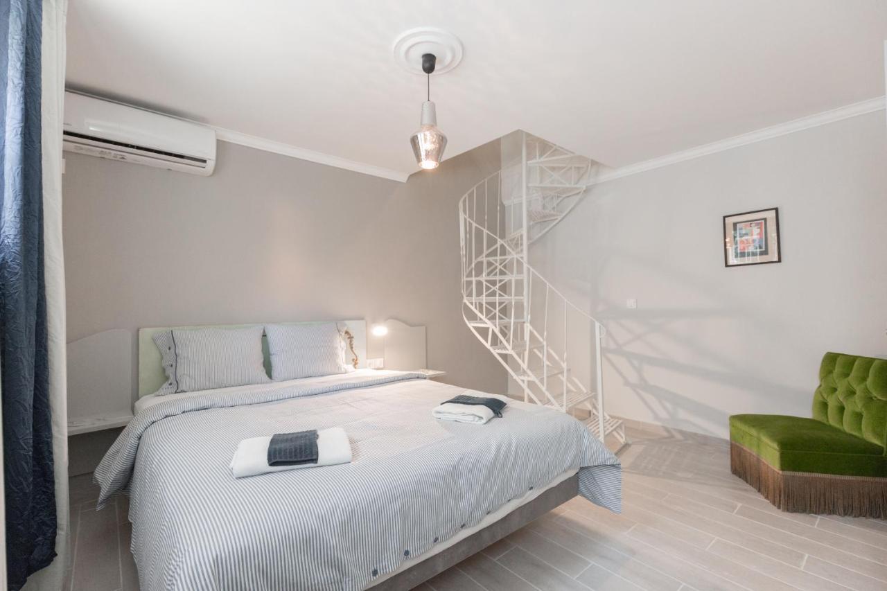 Troon Of Athens Apartments Esterno foto